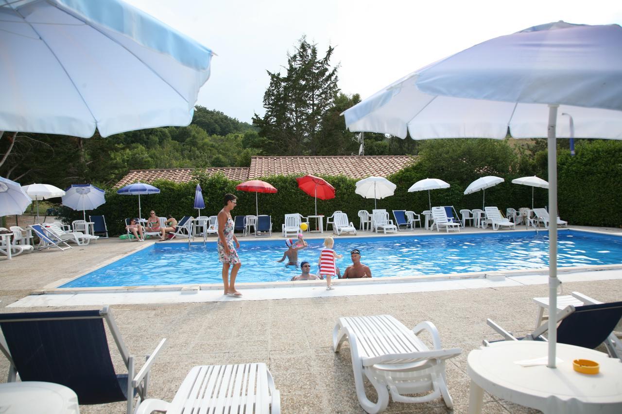 Agriturismo Villa Mozart Nel Verde Gubbio Exterior foto