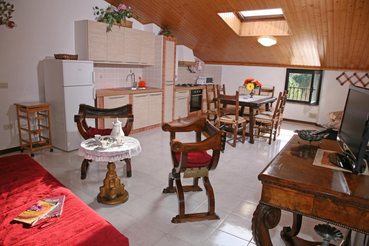 Agriturismo Villa Mozart Nel Verde Gubbio Exterior foto